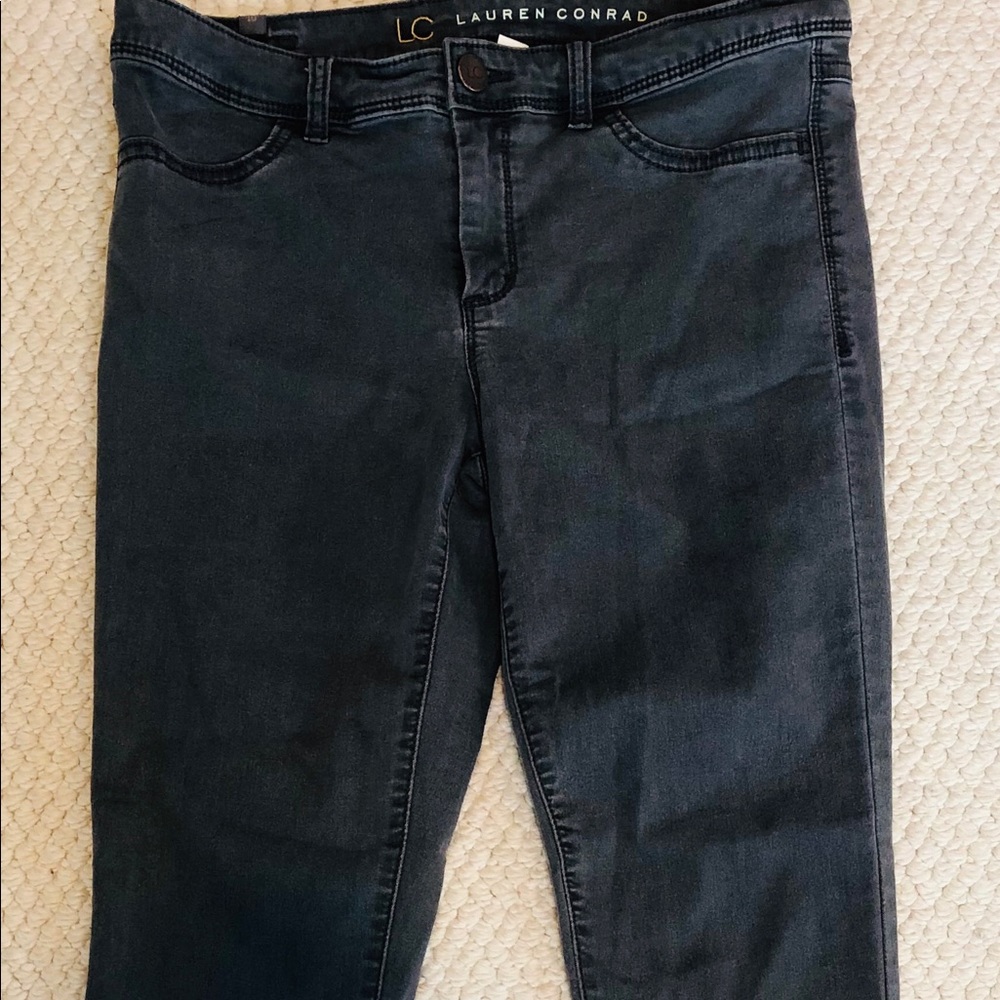 Full length gray skinny jeans